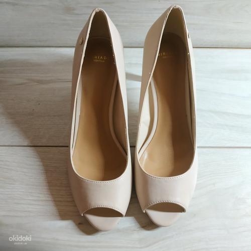 Фирменные и красивые женские туфли Miriade 41 р - новые (фото #4)