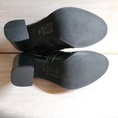 Шкіряні фірмові закриті туфлі 35 р - Португалія-Нові (фото #6)