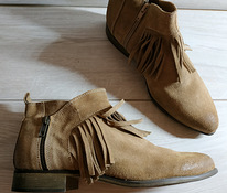 Шкіряні стильні фірмові черевики з бахромою від Catwalk- 39