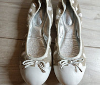 Кожаные стильные балетки от бренда Guess- оригинал 37.5 - 38