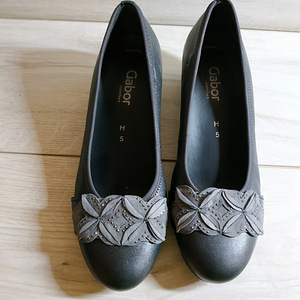 Кожаные фирменные женские туфли от Gabor - 38-38.5 р