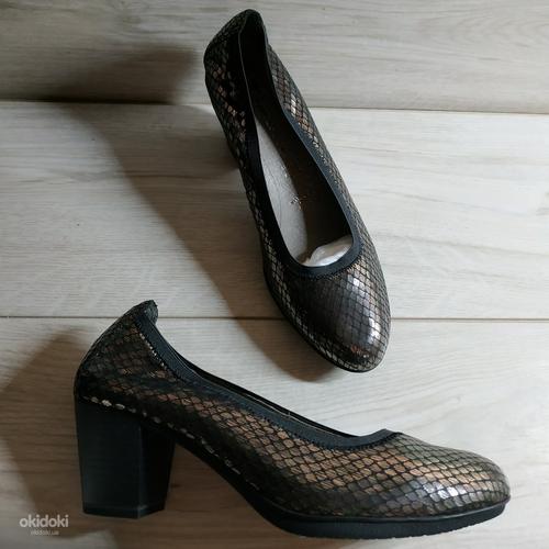 Шкіряні, стильні жіночі туфлі від Tamaris 38 р - Нові (фото #8)