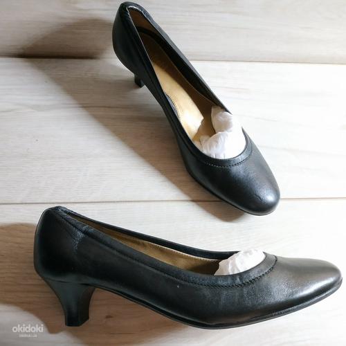 Фірмові якісні жіночі туфлі Італія 37.5-38 р - Нови (фото #7)