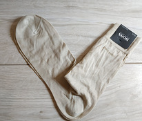 Чоловічі натуральні шкарпетки від Hugo Boss - нові-43-44 р
