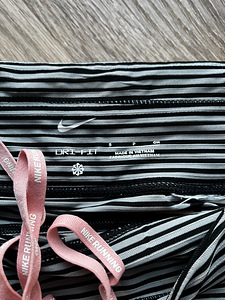 Liibuvad Nike S (3 foto / 3)