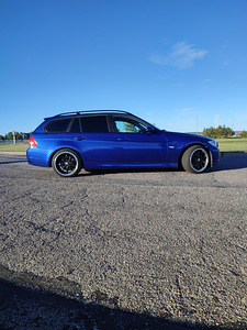 M/V: BMW 320d (9 foto / 9)