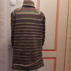 Unisex kampsun. Uus (3 foto / 7)