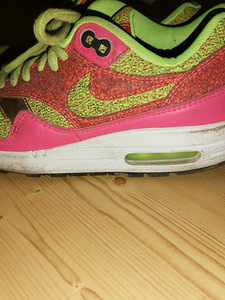 Nike Air Max tossud (3 foto / 4)