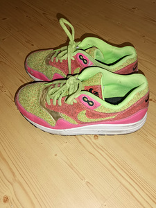 Nike Air Max tossud (4 foto / 4)