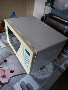 Müüa mikrolaineahi DeLonghi (4 foto / 10)
