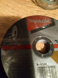 MAKITA LÕIKKETTAD 1.0 mm 140- 150 tk (2 foto / 3)