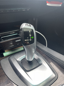 BMW 528i Facelif Black (10 фото из 10)