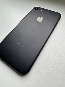 iPhone 7 128 ГБ (4 фото из 5)
