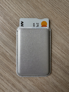 iPhone Wallet with MagSafe, Silver (1 foto / 4)