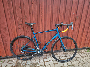 Cube Attain 58 cm maanteeratas (1 foto / 3)