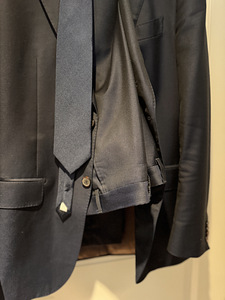 MÜÜA VÄHE KANTUD SUITSUPPLY PIDULIK ÜLIKOND (6 foto / 6)
