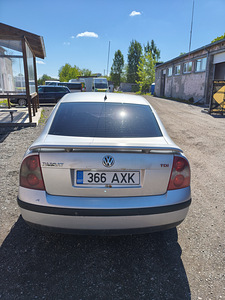 Vw passat m/v (4 foto / 6)