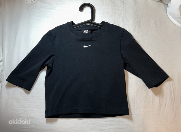 Короткая футболка Nike (фото #1)