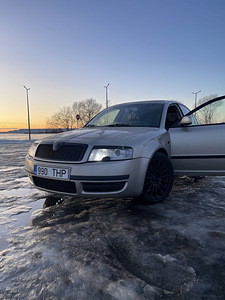 Skoda superb 2004 (6 foto / 10)