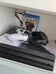 Playstation 4 Pro 1 ТБ (1 фото из 5)