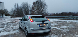 FORD FOCUS 1.6bens manuaal, üv 10.23 (4 foto / 8)