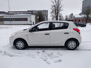 HYUNDAI I20 (4 foto / 10)