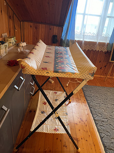 Пеленальный столик (7 фото из 9)