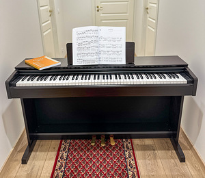 Digiklaver Yamaha YDP-143 (2 foto / 2)