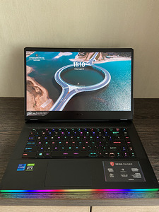 MSI GE66 RAIDER 11UG (1 foto / 4)