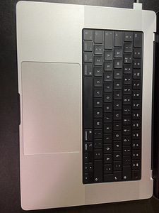 Apple Macbook Pro 16 - M1 Pro, 16GB, 512 GB (3 foto / 6)