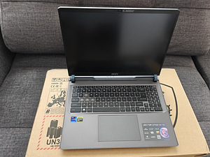 MSI Vector i9-13980HX / RTX 4070 / 32GB DDR5/ 1 TB SSD (2 foto / 3)