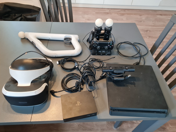 PlayStation 4 Slim 1TB + PS VR + 2 DualShock 4 + 11 Mä