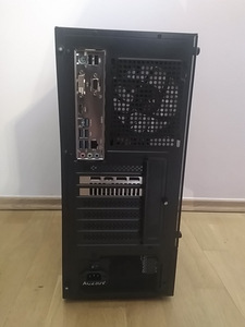 Ryzen 5 1600/B450/16GB RAM/SSD 512GB/Radeon RX 5600XT 6GB (7 foto / 10)
