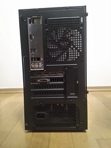 I5-10400/H510M/16GB RAM/SSD 512GB/Radeon RX 470 8GB (8 foto / 10)