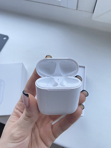 Airpods 2 laadimiskohver (3 foto / 5)