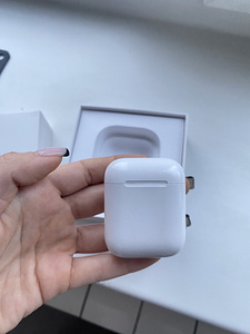 Airpods 2 laadimiskohver (5 foto / 5)