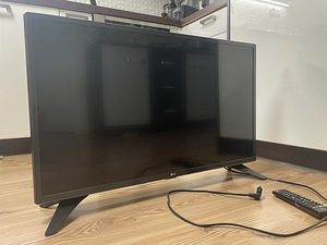 LG телевизор (1 фото из 5)