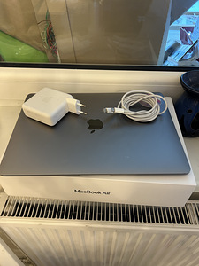 Macbook Air M1 8/256 Space Gray (2 foto / 7)