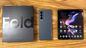 Samsung Galaxy Z Fold4 (2 foto / 2)