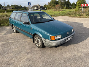 Volkswagen Passat B3 1.9TD (2 foto / 10)
