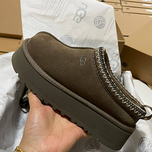 Ugg новые 38 (1 фото из 5)