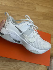 Nike air zoom tossud