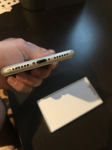 iPhone 7 128гб (6 фото из 6)