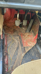 Myya BMW E30 sedaan. (9 foto / 9)