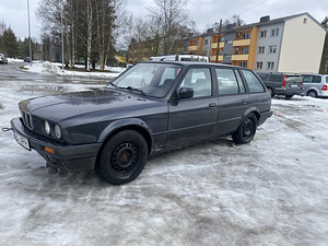BMW е30 туринг 1.8 бензин механика с коробкой. (1 фото из 12)