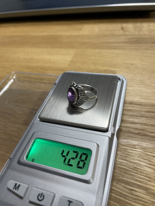 Серебряное кольцо с фиолетовым камнем, проба 916
