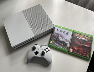 XBOX ONE S 1TB + WRC 8 ja CARMAGEDDON (1 foto / 4)