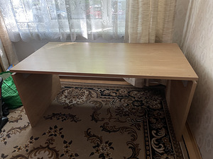 Kirjutuslaud sahtlitega (3 foto / 5)