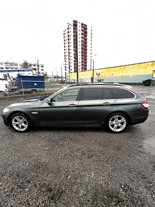 BMW F11 525 D 2012 (4 foto / 15)