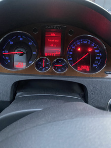 Volkswagen passat b6 (4 foto / 5)